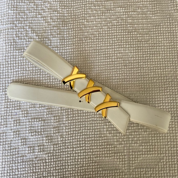 Vintage White Gold Detail Leather Belt - Picture 1 of 9